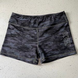 IAB Women's Energy Shorts Forest Camo | Size L